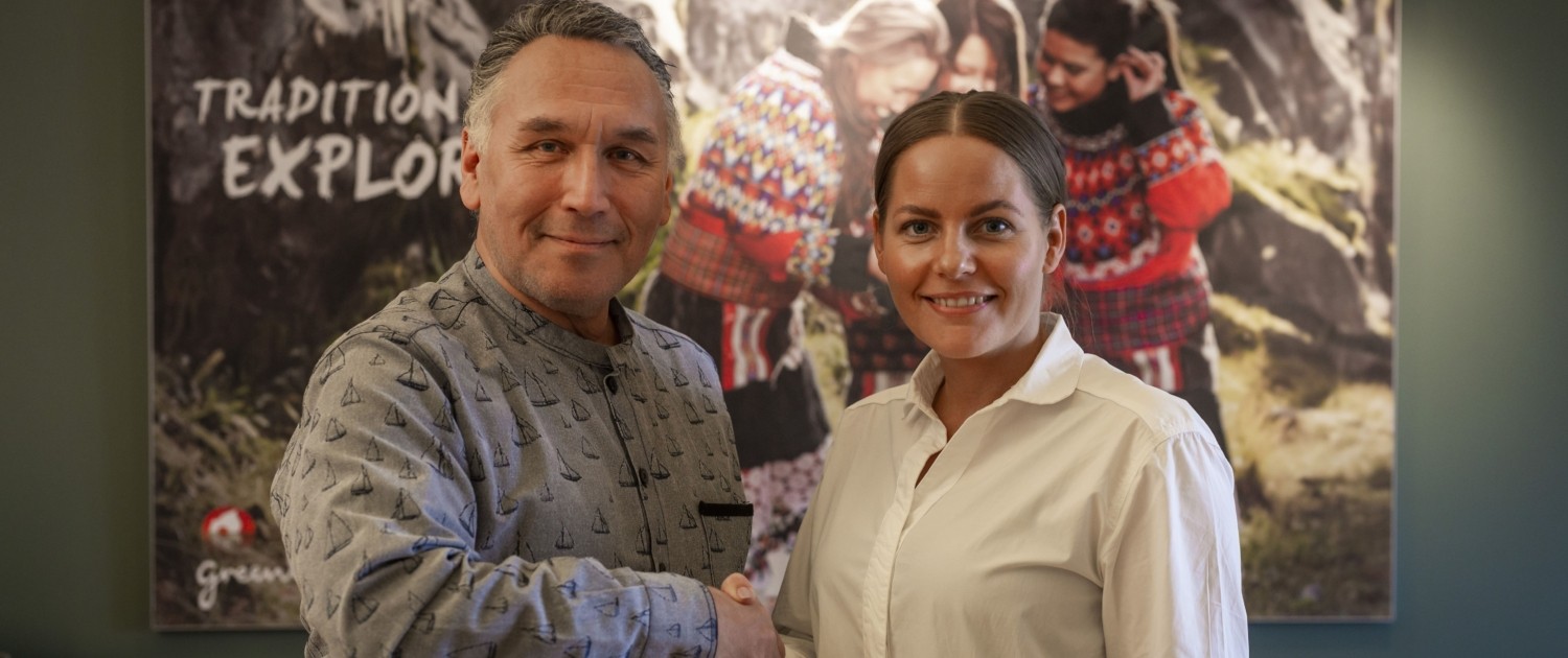 Visit Greenlands CEO, Anne Nivíka Grødem og Innovation Greenlands direktør, Allan Chemnitz kort efter underskrivelsen af aftale