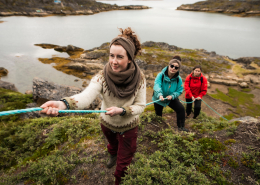Assaqutaq Sisimiut hike tour group - Aningaaq R. Carlsen, Visit Greenland-min