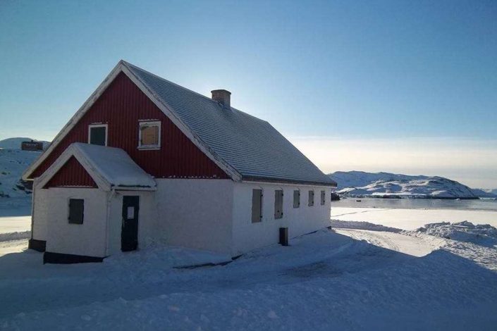 Entrance view of Narsaq Museum located in South Greenland in Winter. Photo by Narsaq Museum