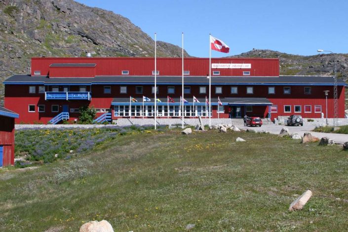 Frontal view of Sulisartut Højskoleat. Photo by Sulisartut Højskoleat, Visit Greenland